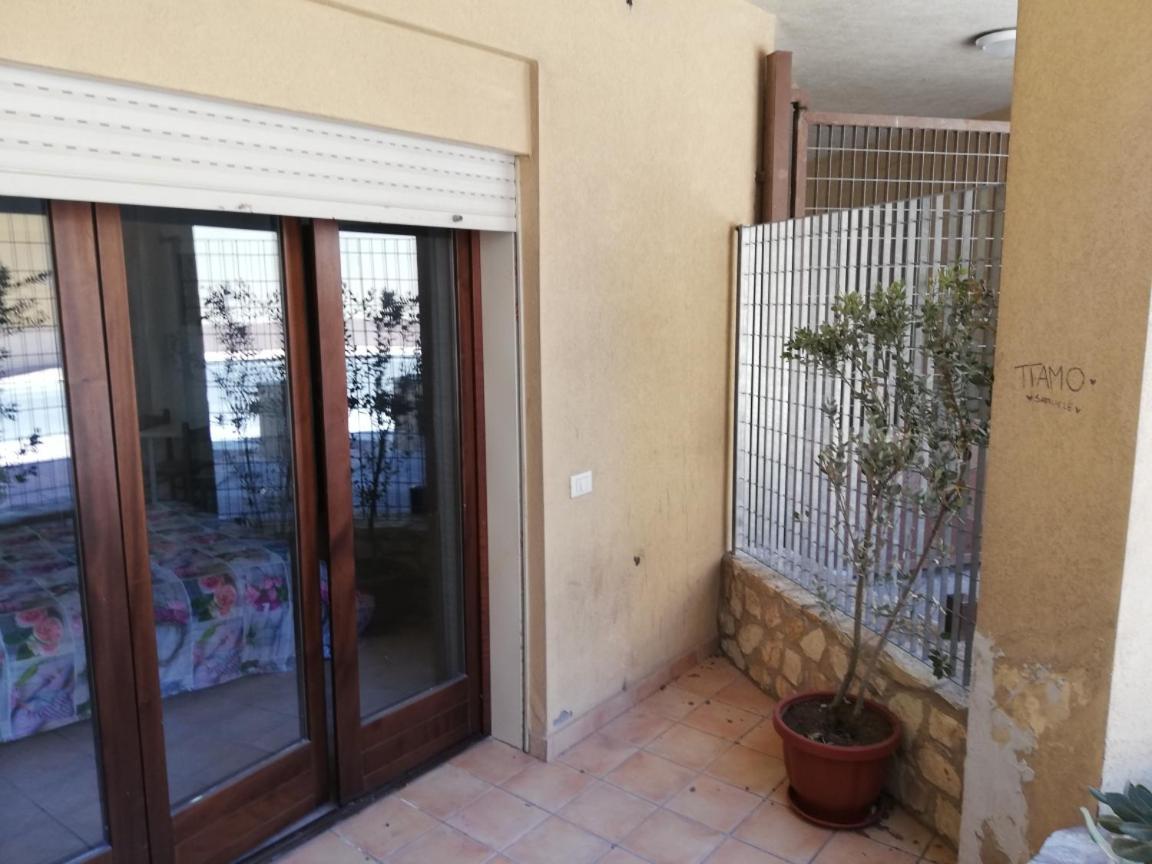 Callipigia Marsala Bagian luar foto